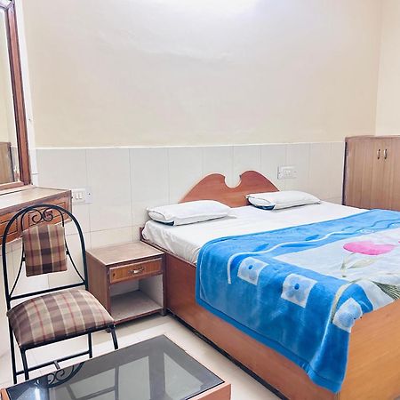 Sunrise Hotel Jalandhar Buitenkant foto