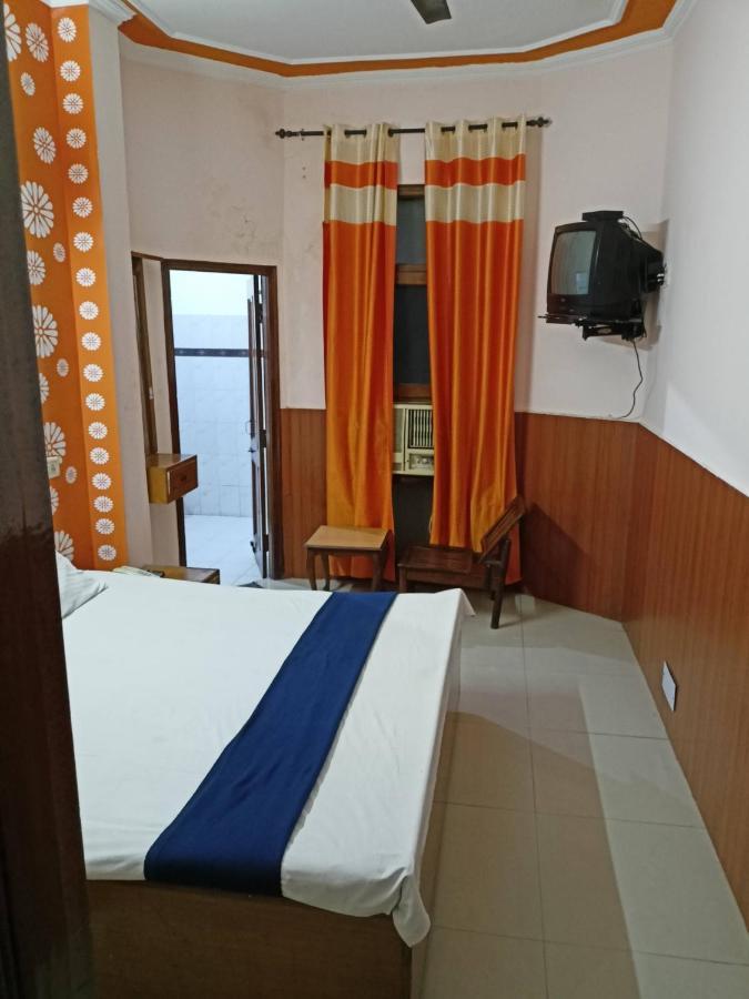 Sunrise Hotel Jalandhar Buitenkant foto