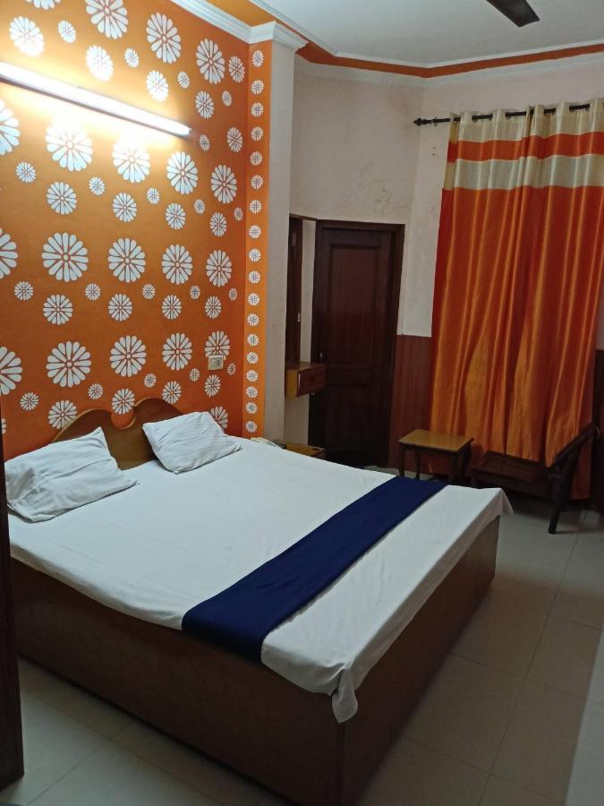 Sunrise Hotel Jalandhar Buitenkant foto