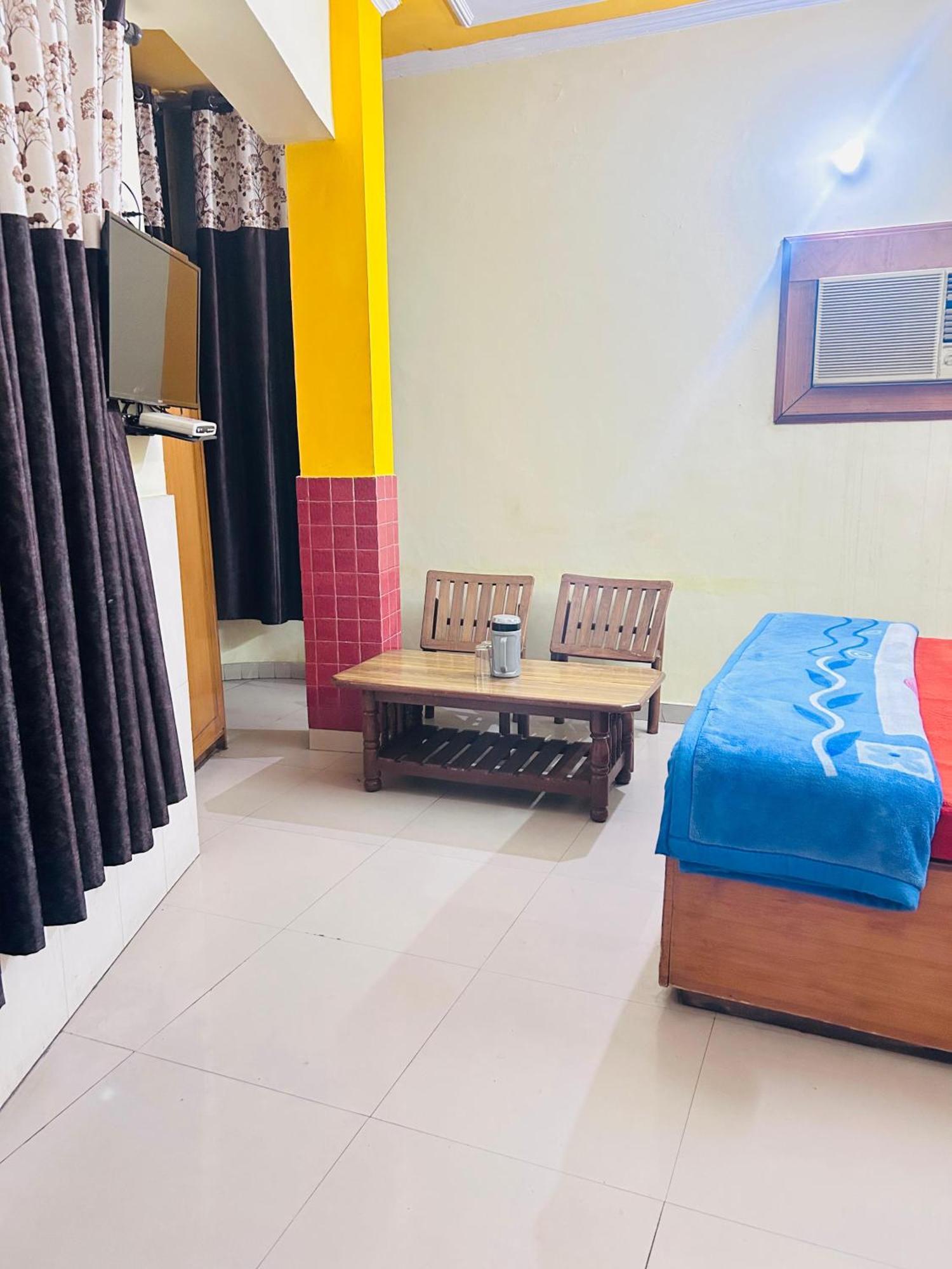 Sunrise Hotel Jalandhar Buitenkant foto